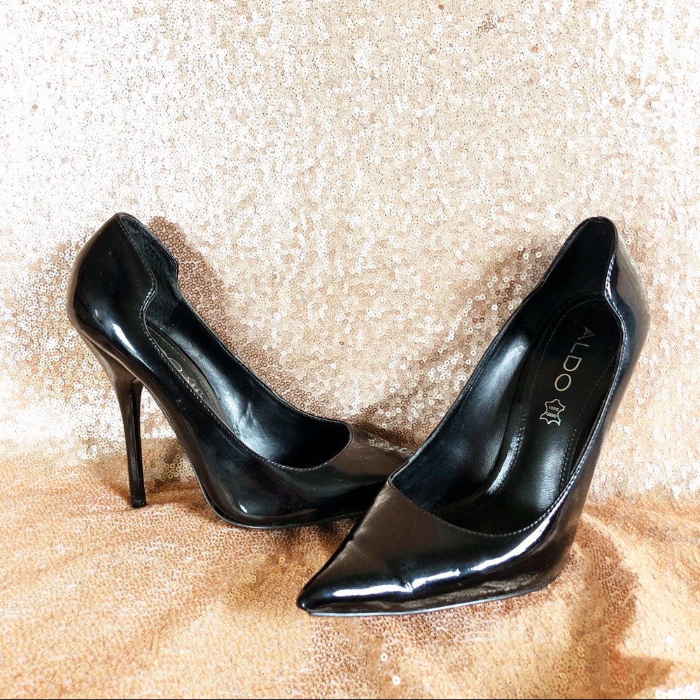 Black patent leather pumps